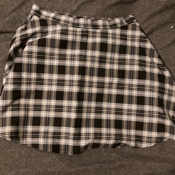 (SOLD) Vintage Plaid Skirt - Picture 1 of 4
